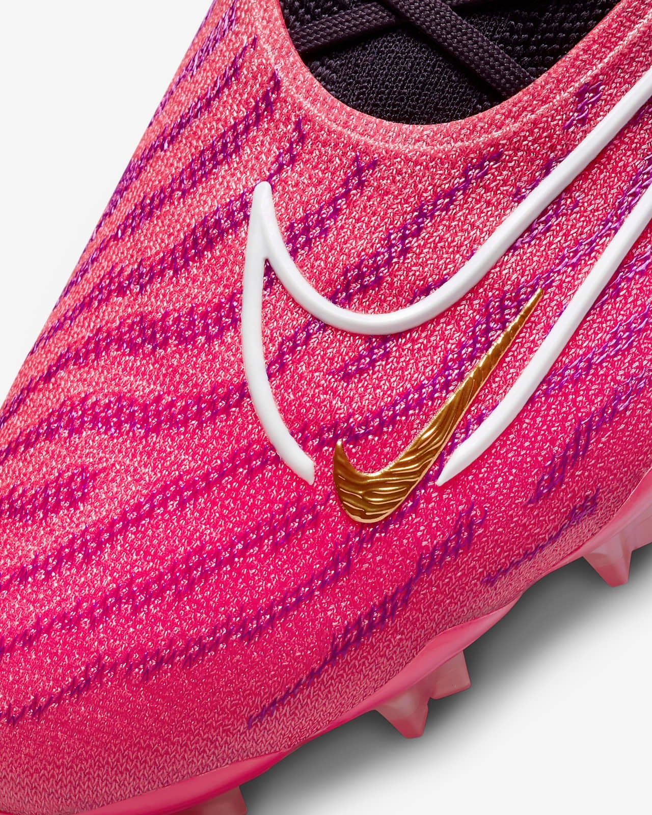 Phantom Low GX Elite FG Pink Black limited edition